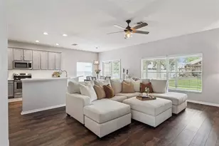1221 Willow Branch Dr, Orlando, FL 32828 - Photo 3