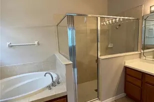 10360 Sandy Marsh Ln, Orlando, FL 32832 - Photo 23