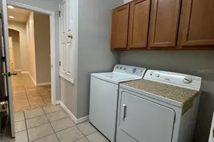 10360 Sandy Marsh Ln, Orlando, FL 32832 - Photo 17