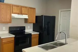 628 Madina Cir, Davenport, FL 33837 - Photo 5