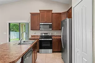 1826 Wallace Manor Ln, Winter Haven, FL 33880 - Photo 7