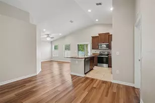 1826 Wallace Manor Ln, Winter Haven, FL 33880 - Photo 5
