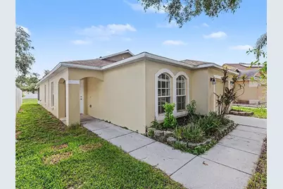 9823 Morris Glen Way, Tampa, FL 33637 - Photo 3