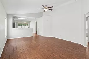 9823 Morris Glen Way, Tampa, FL 33637 - Photo 5