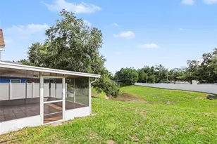 9823 Morris Glen Way, Tampa, FL 33637 - Photo 17