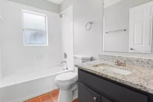 9823 Morris Glen Way, Tampa, FL 33637 - Photo 15