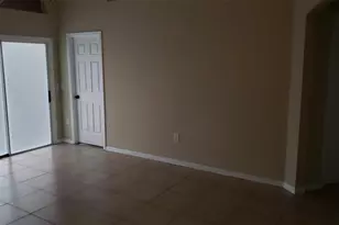 636 Majesty Dr, Davenport, FL 33837 - Photo 11