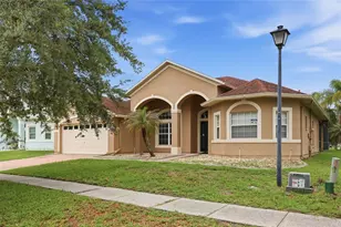 2901 Sweetspire Circle, Kissimmee, FL 34746 - Photo 3