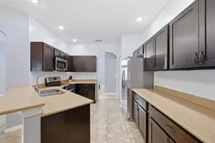 2901 Sweetspire Circle, Kissimmee, FL 34746 - Photo 15