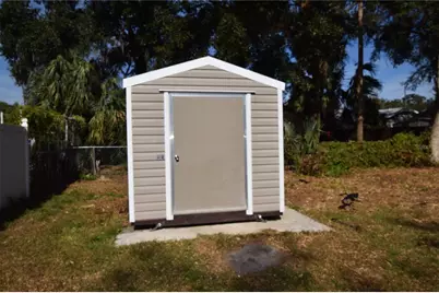 317 E Barnes Avenue, Eustis, FL 32726 - Photo 11