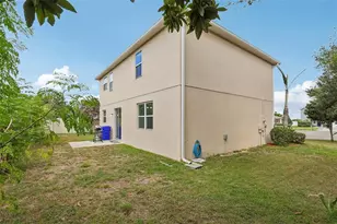 1585 Auburn Hills Ct, Tavares, FL 32778 - Photo 17