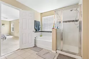1585 Auburn Hills Ct, Tavares, FL 32778 - Photo 15