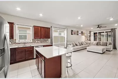 2739 Summer Retreat Lane, Kissimmee, FL 34744 - Photo 11