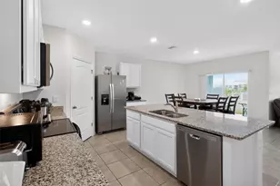 2647 House Finch Rd, Saint Cloud, FL 34773 - Photo 9