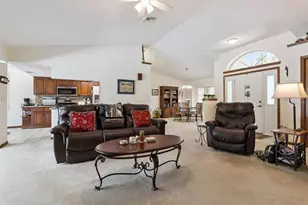 28646 Tammi Dr, Tavares, FL 32778 - Photo 5