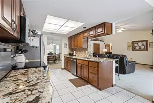 28646 Tammi Dr, Tavares, FL 32778 - Photo 11
