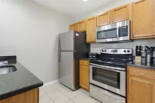 4562 Jona Free Ln, Kissimmee, FL 34746 - Photo 9