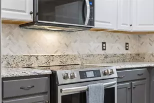 657 Preakness Cir, Deland, FL 32724 - Photo 9