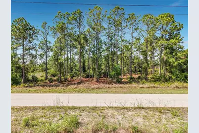 722 Manuel Street E, Lehigh Acres, FL 33974 - Photo 17