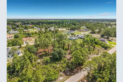 722 Manuel Street E, Lehigh Acres, FL 33974 - Photo 25