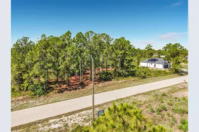 722 Manuel Street E, Lehigh Acres, FL 33974 - Photo 15