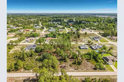 722 Manuel Street E, Lehigh Acres, FL 33974 - Photo 35