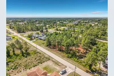 722 Manuel Street E, Lehigh Acres, FL 33974 - Photo 7
