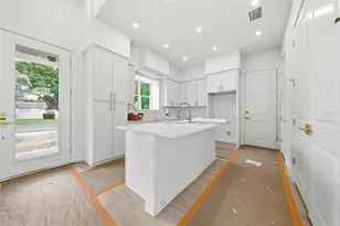 1510 Wilson Ave, Orlando, FL 32804 - Photo 9