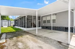 35201 Forest Lake Rd, Leesburg, FL 34788 - Photo 5