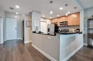 525 E Jackson St, Orlando, FL 32801 - Photo 11