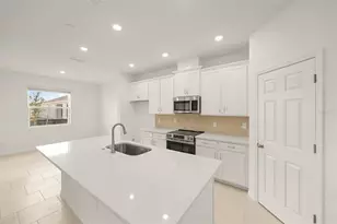 1819 Lattice Wy, Saint Cloud, FL 34771 - Photo 3
