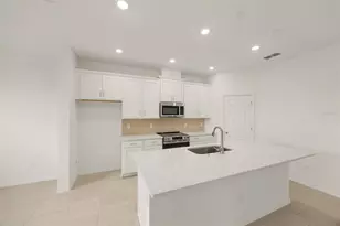 1819 Lattice Wy, Saint Cloud, FL 34771 - Photo 5