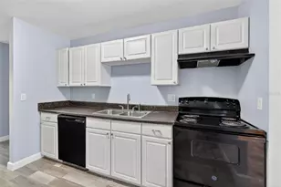 5121 Picadilly Circus Ct, Orlando, FL 32839 - Photo 3