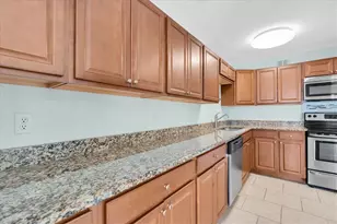 4858 Coquina Key Dr SE, Saint Petersburg, FL 33705 - Photo 15