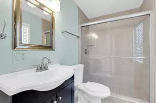 4858 Coquina Key Dr SE, Saint Petersburg, FL 33705 - Photo 21