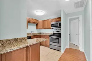 4858 Coquina Key Dr SE, Saint Petersburg, FL 33705 - Photo 13