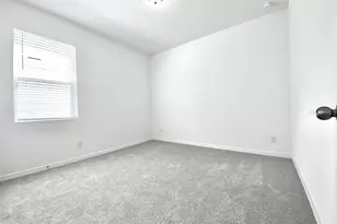 924 Avenal Ln, Davenport, FL 33837 - Photo 19