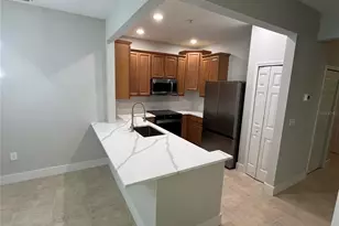 3635 Parkridge Cir, Sarasota, FL 34243 - Photo 5