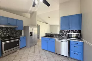 2703 Leafy Way Ln, Deltona, FL 32725 - Photo 5