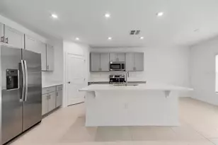 3964 Southern Vista Loop, Saint Cloud, FL 34772 - Photo 3