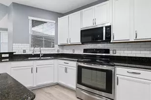 2680 Dolfino Ct, Saint Cloud, FL 34772 - Photo 3