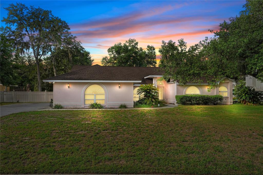 7222 Stanford Dr - 7222 Stanford Dr, Lakeland, FL 33809 Luxury Property | Jose Angel Pina