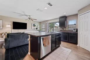 2220 Windsor Lake Cir, Sanford, FL 32773 - Photo 11