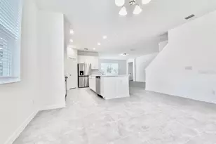 924 Avenal Ln, Davenport, FL 33837 - Photo 13