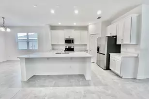 924 Avenal Ln, Davenport, FL 33837 - Photo 5