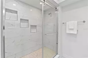 805 Leisey Cir, Ruskin, FL 33570 - Photo 23