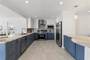 805 Leisey Cir, Ruskin, FL 33570 - Photo 11