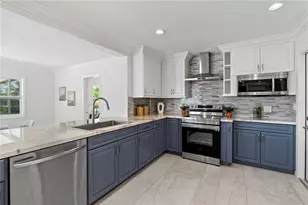 805 Leisey Cir, Ruskin, FL 33570 - Photo 13