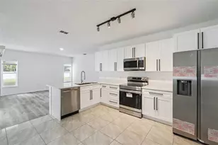 931 Van Loon Ct, Kissimmee, FL 34758 - Photo 3