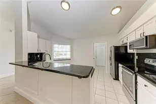 6101 55th Ave Cir E, Bradenton, FL 34203 - Photo 5